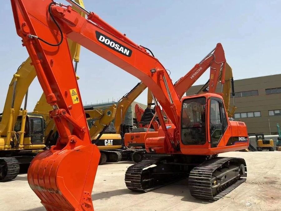 Coreia Excavadora usada Doosan à venda Máquina de segunda mão DX220LC Jindongyu