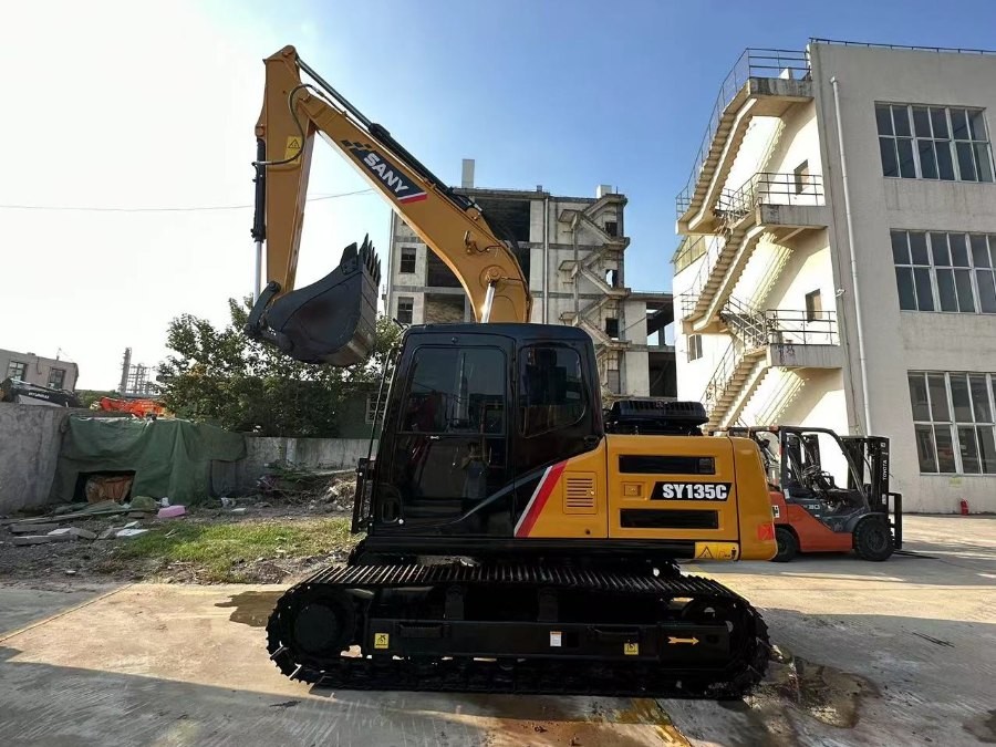 China Usado Sany Excavator para venda segunda mão SY135C Jindongyu Machinery