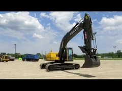 Excavadora Volvo EC210B de 21 toneladas de comprimento médio